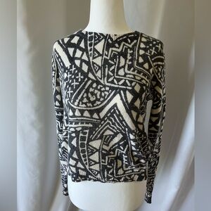 Forever 21 Black and White Abstract Pattern Sweater